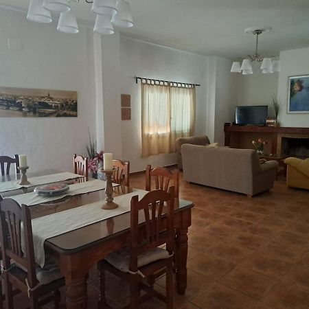 Villa Duran Esteban Cantillana Bagian luar foto